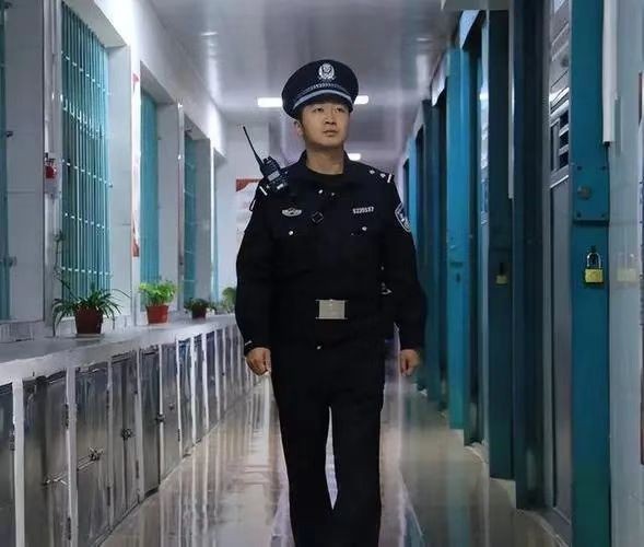 刘文志朗诵【人民警察最荣光】作者/王胜利（图4）
