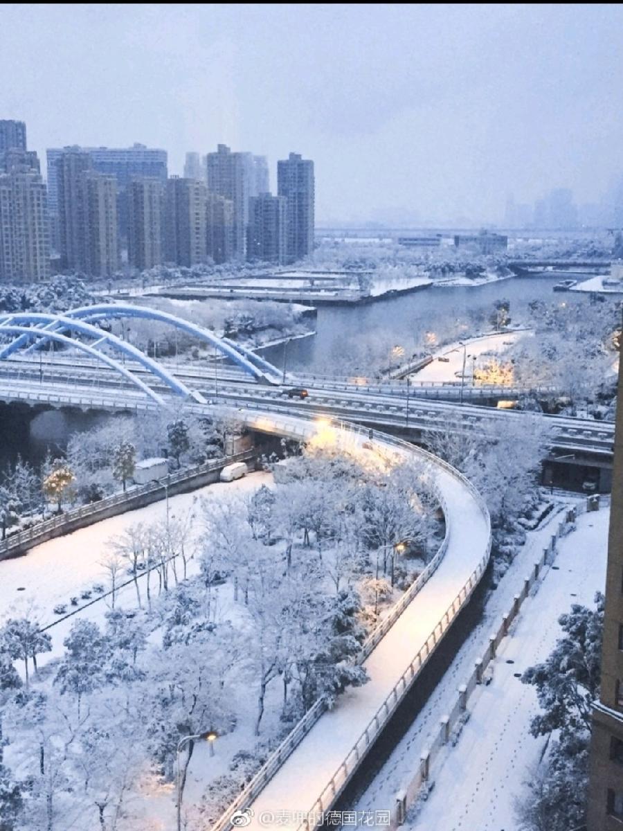 《九江文学社：有声文学平台》《今夜窗外有雪》文/梦在远方 主播/凤凰之歌（图2）