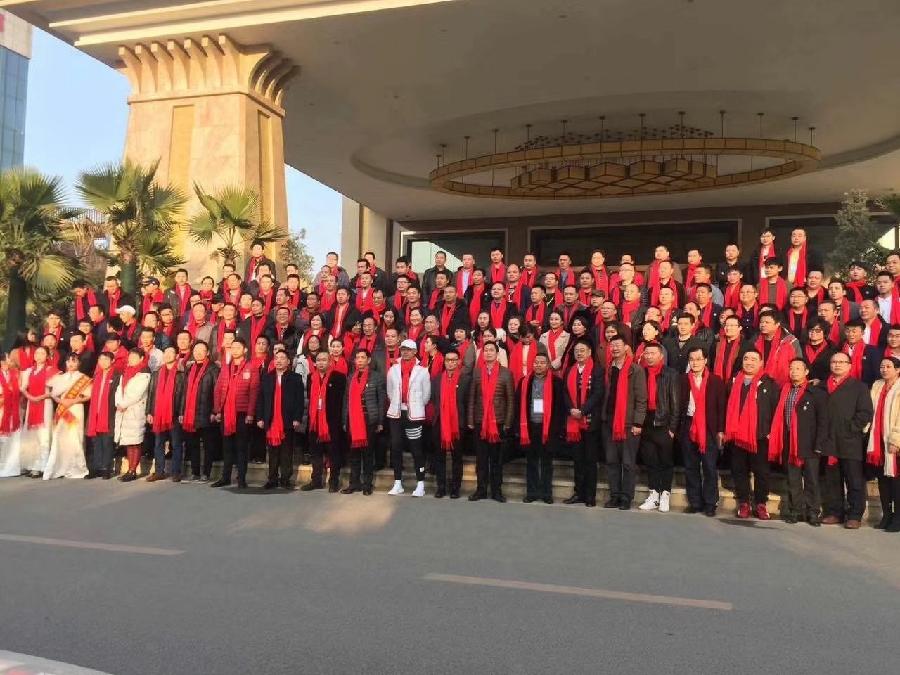 新疆融媒体实话实说栏目组,全体人员给全国人民拜年!(图3)