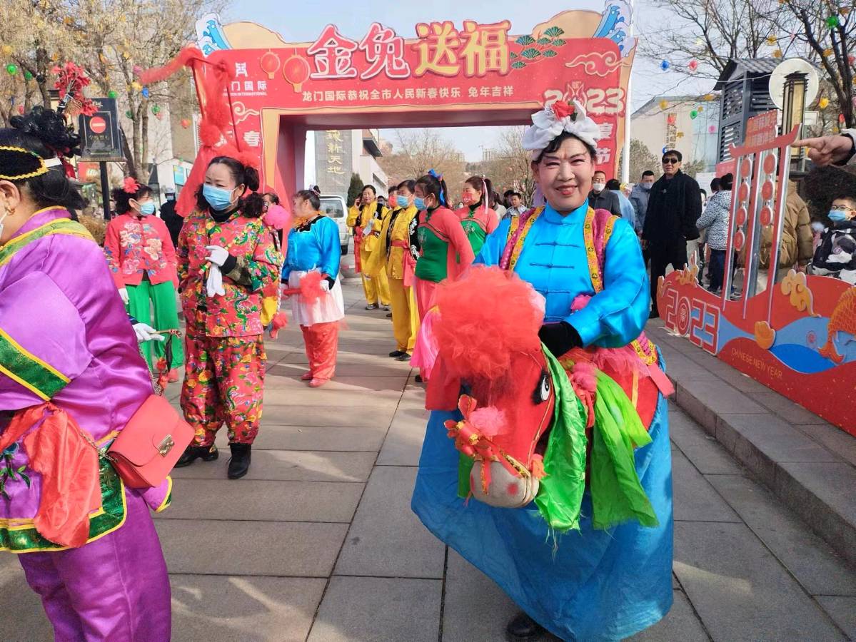 韩城古城百姓红红火火锣鼓喧天扭起秧歌过大年‖安東（图24）