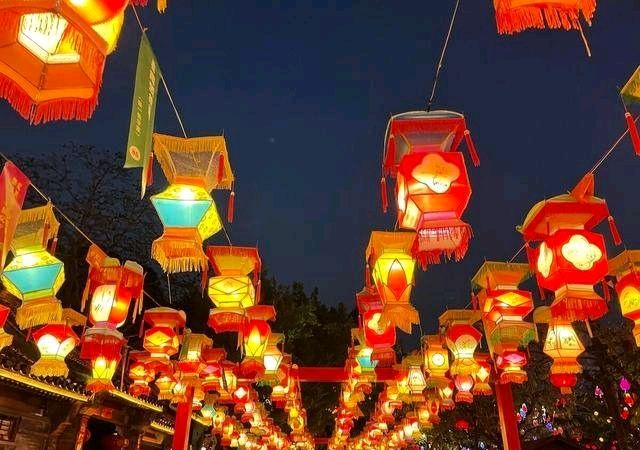 【花雨馨声迎新春闹元宵联欢晚会专刊四】《正月十五闹元宵》作者、诵读/馨睿 【第206期】（图3）
