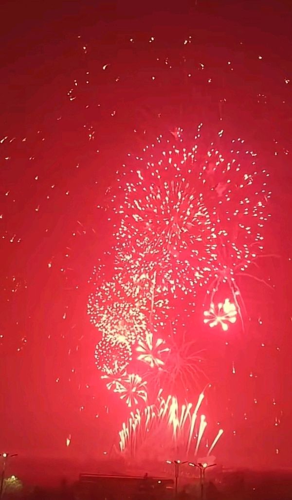 洛阳孟津共度元夕焰火春月夜 原作/梁立锋（图39）