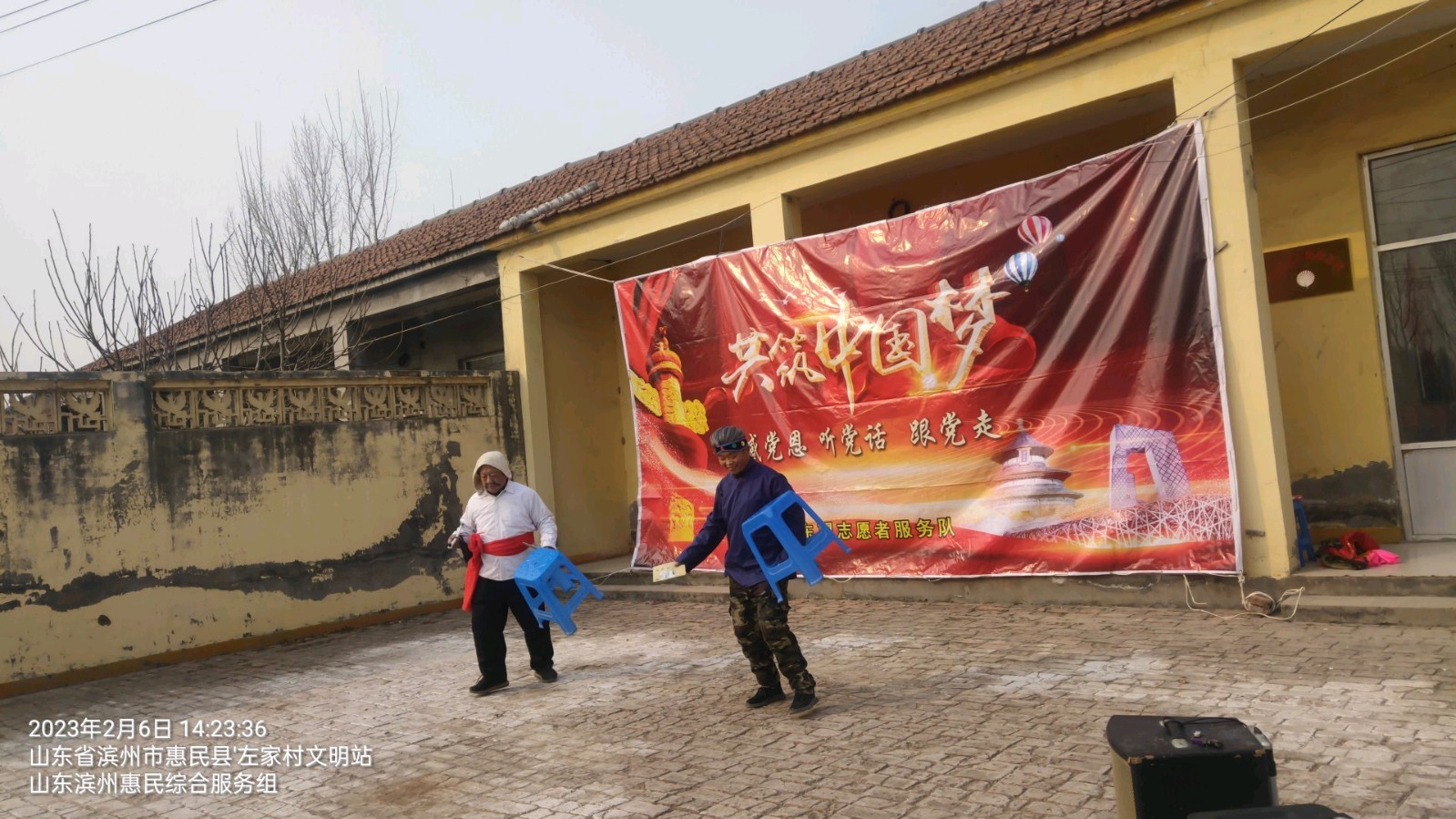 闹元宵载歌裁舞 志愿者与民同欢(图2)