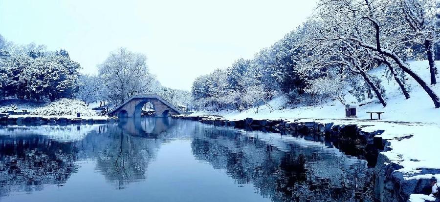 许宏朗诵【京城无处不飞雪】作者/雷金钟（图6）