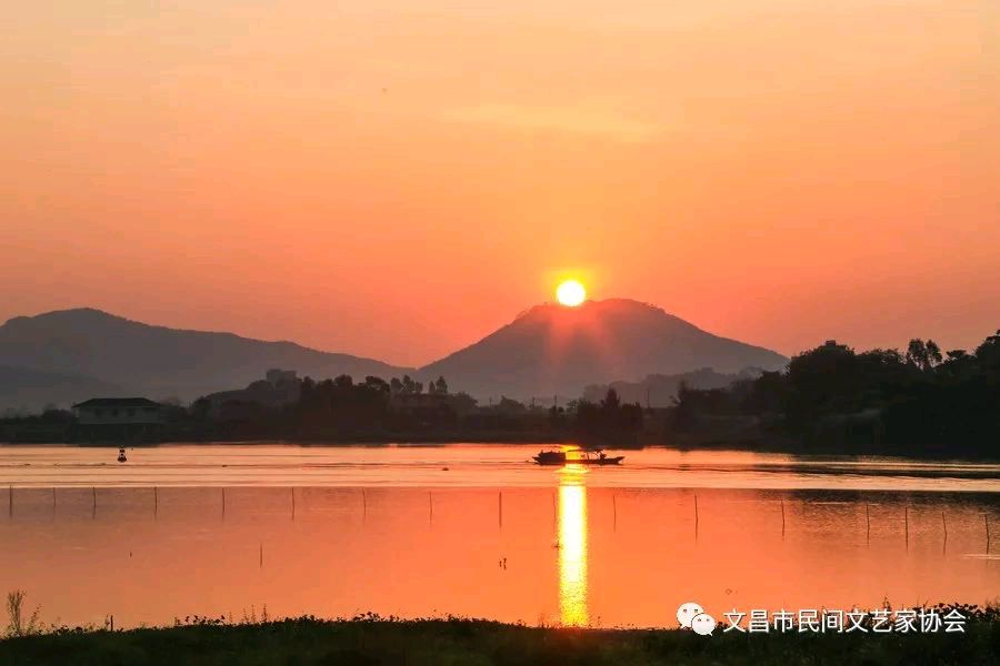 现代诗《我想住到那个地方》外二首作者刘水清（湖北）【冰心文化传媒】（图5）