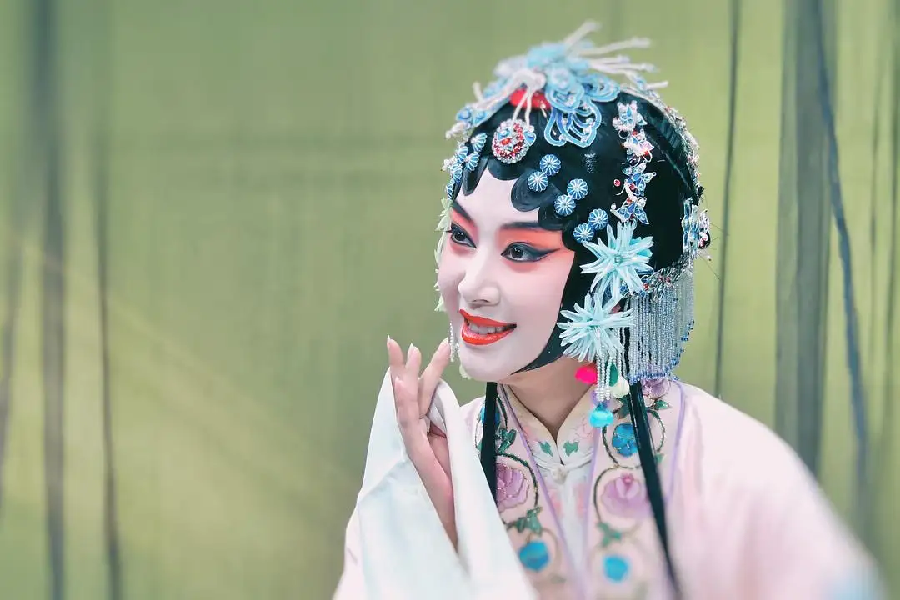 紫菱菱朗诵【咏 昆曲名流★诗五首】作者/朱海明(图6)