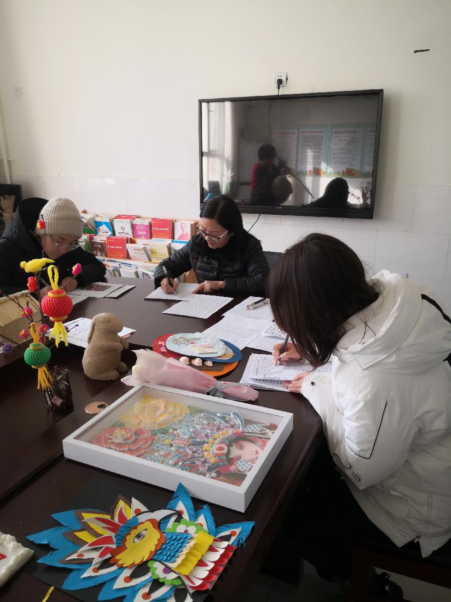 巧手慧心展才艺—— 南和区第二幼儿园教师创意手工大赛(图2)