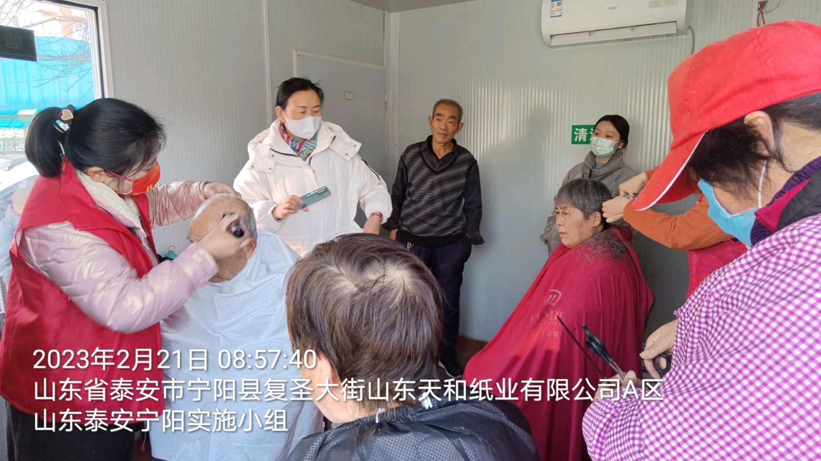 公益理发架桥梁 老人心中有依靠（图6）