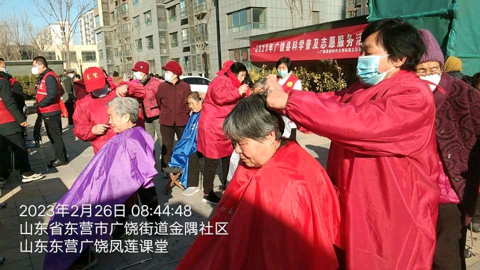 志愿公益情暖市集 多方联动关爱助力(图6)