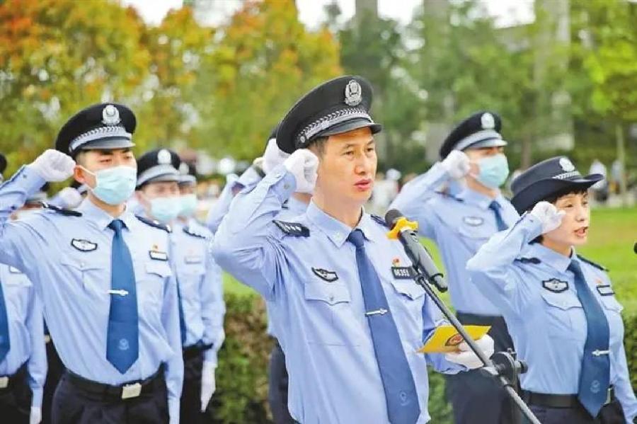 弘华朗诵【新时代的雷锋】作者/黄赞高（图7）