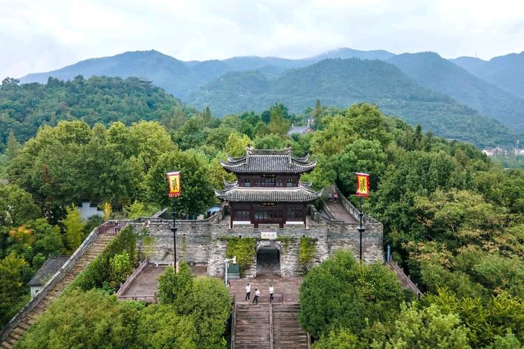【新山东文学社】《七绝.登城十咏》作者/朱守平 主播/小小鸟（图7）
