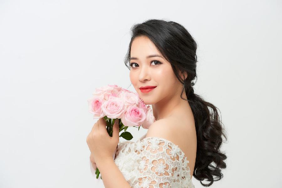 七律· 群芳争艳——女神节礼赞（外两首）文/刘卫东