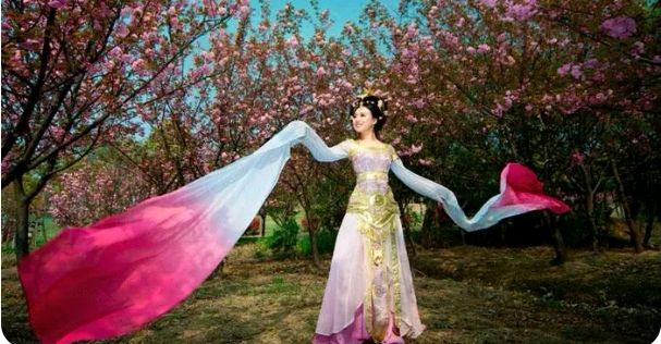 《美丽的姑娘》作者/曹雪松 诵读/风华 编辑/雨杉【花雨馨声】有声文学平台【第255期】（图7）