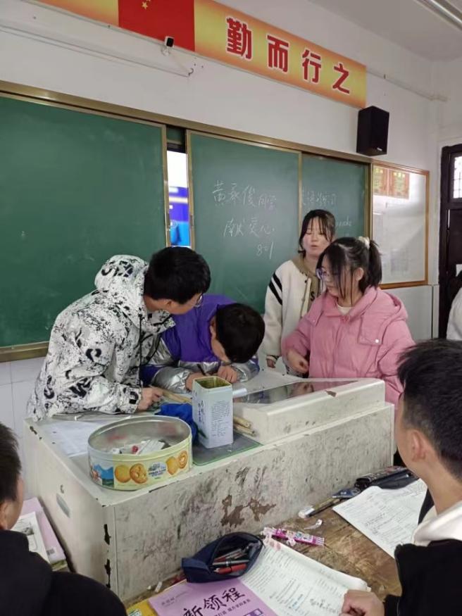图片4 图片4