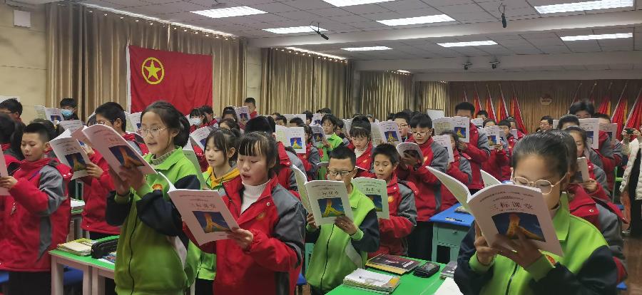 实达小老师张子健：黑暗中的一束光