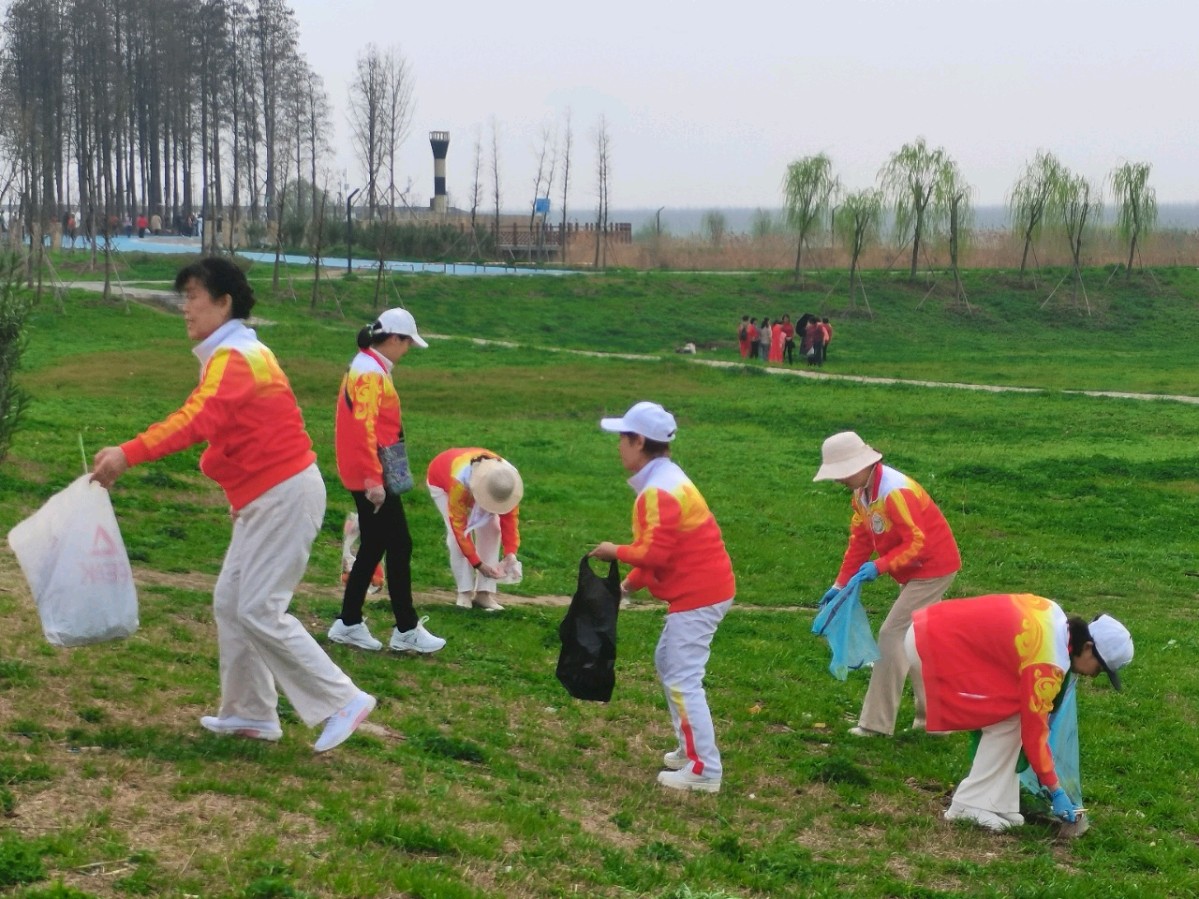【中国🇨🇳新闻诗文网】“游园洁园,助力环保”学雷锋活动简讯(图14)