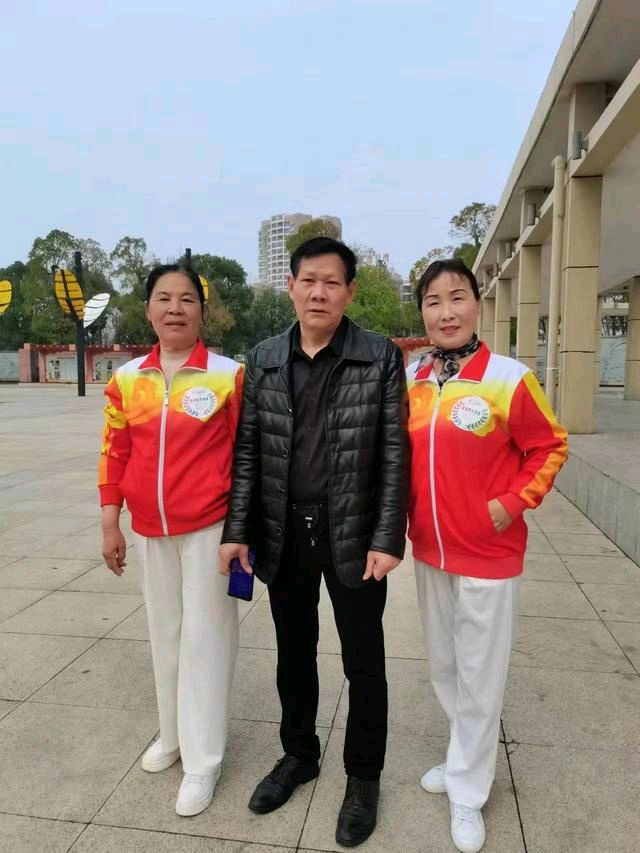 【中国🇨🇳新闻诗文网】“游园洁园,助力环保”学雷锋活动简讯(图28)