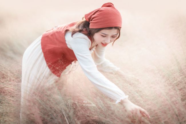 【中国长江文学社】名家名诵《女人花，芬芳人间》作者罗中兴/诵读海纳百川/制作/宋梅【第5349期】（图3）