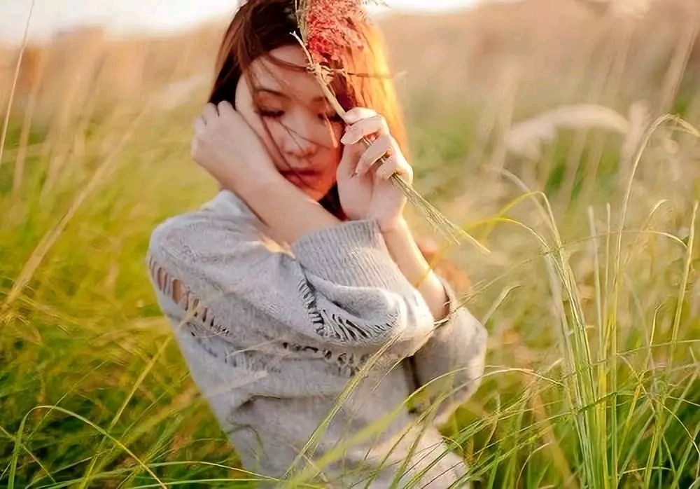 【中国长江文学社】名家名诵《女人花，芬芳人间》作者罗中兴/诵读海纳百川/制作/宋梅【第5349期】（图5）