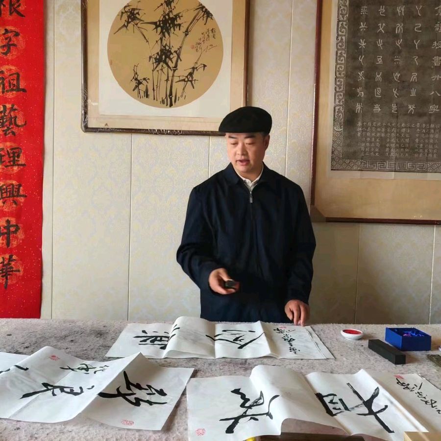 《庾凯凯 教学相长 耕不辍》作者:苏红主播:铁魂‖桃源国际诗歌集团‖用声音传递温暖以诵读致人生♬（图7）
