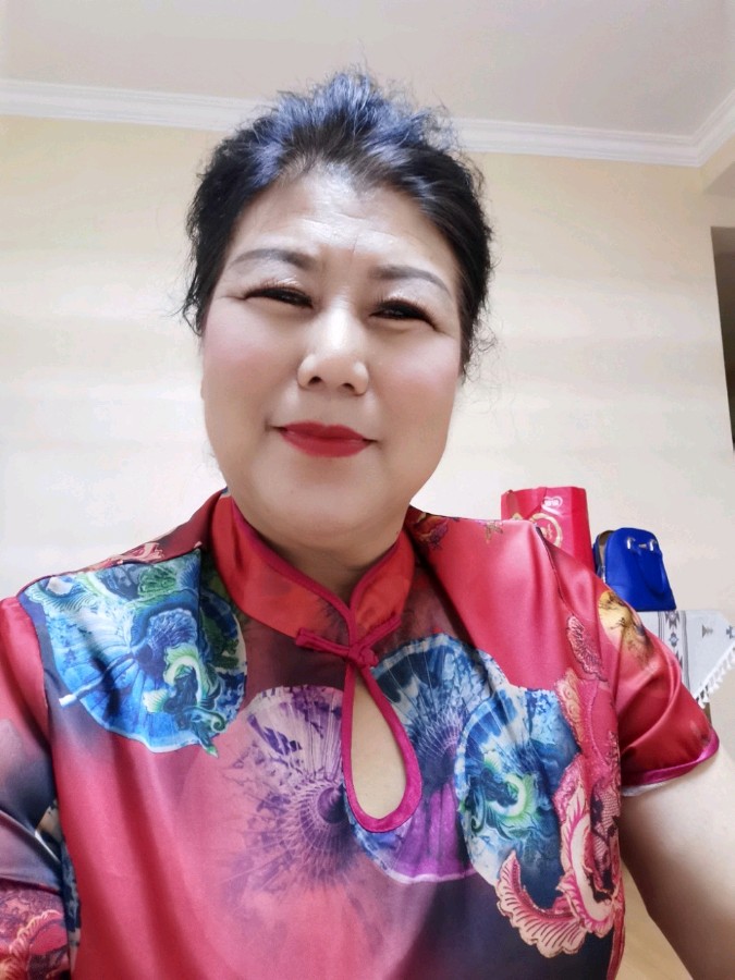 【有声诗社专辑】请欣赏作者:萧瑟秋风今又是佳作《雨中的油纸伞》主播:炫美人生(周玉玲) 文诵精彩纷呈（图6）