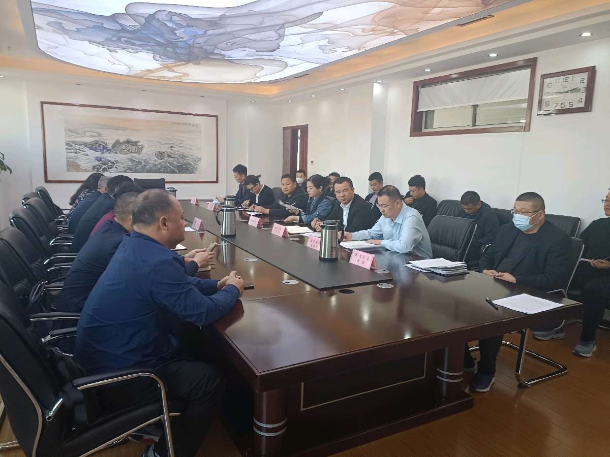 市民政局召开“社会组织月月谈”座谈会暨“3.15”消费者权益日诚信教育活动，市诚信建设促会做典型发言