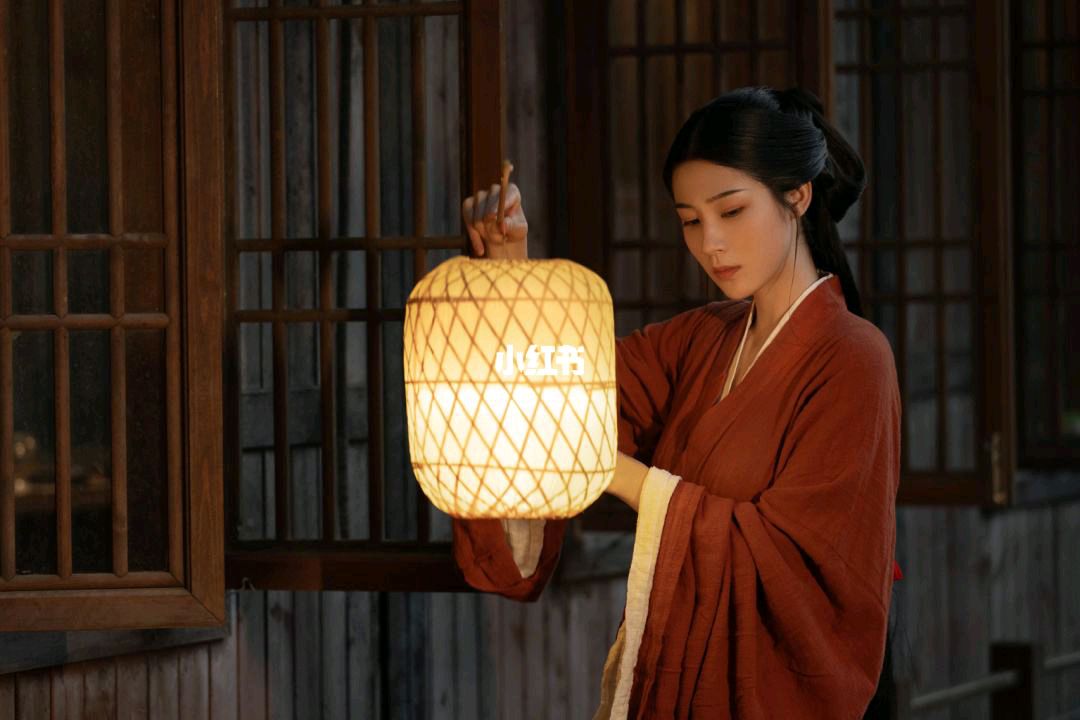 七绝·青灯孤影（卷帘格）文/文成武就（广东）【冰心文化传媒】（图10）
