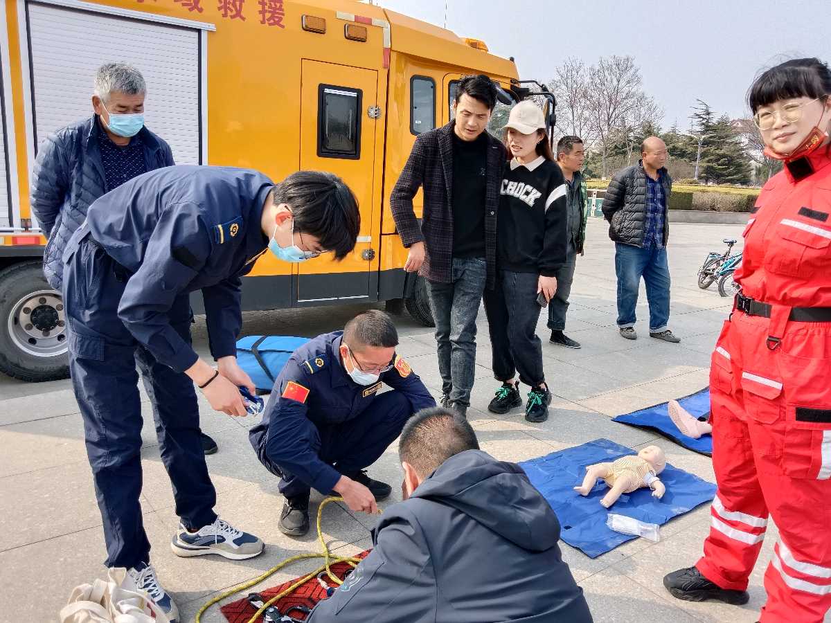 诗赞 滨海安澜应急救援队……（图2）