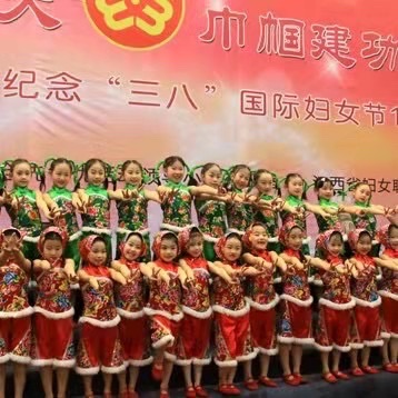 2023【三. 八国际劳动妇女节百年华诞世界诗歌大赛】作品全球展（85）鲁彧【奥地利总社】荐稿（图5）