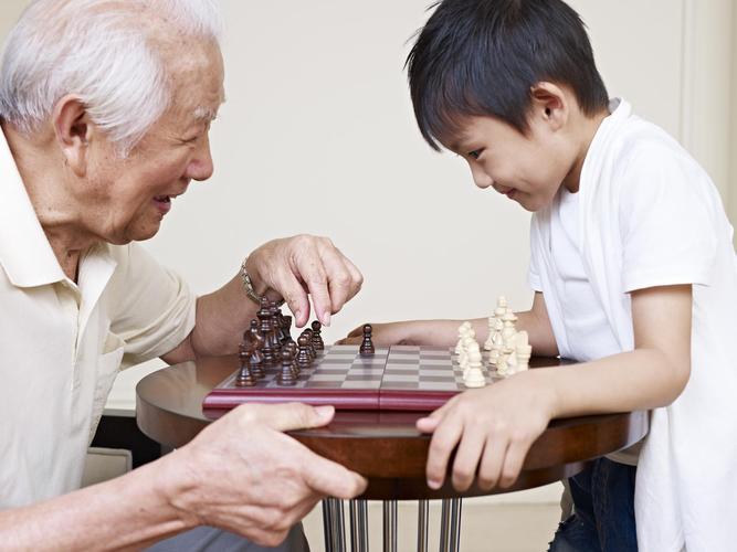 【新山东文学社】《爷爷、孙子与父亲》作者/边风 主播/竹林听雨（图3）