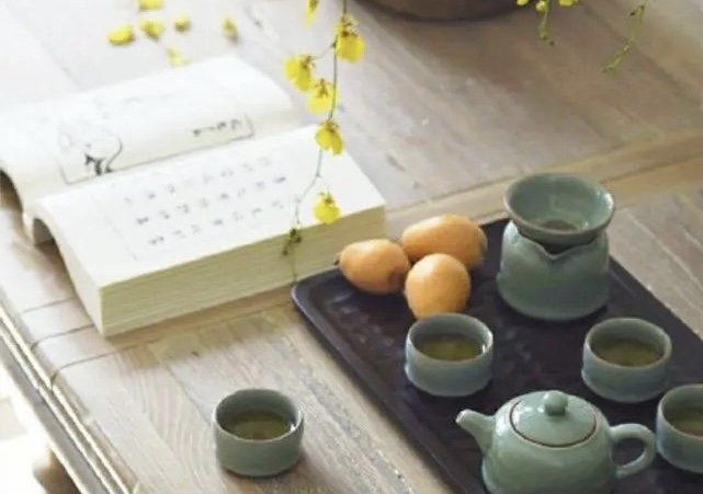 【新诗大观】慢煮光阴一盏茶,静看人生四季花||诵/文嘉