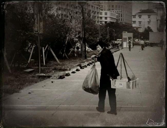 《半肩风雨，半肩花》作者:芦国柱【主播:简单生活】【桃源国际诗歌集团】用声音传递温暖以诵读致敬人生♬（图6）