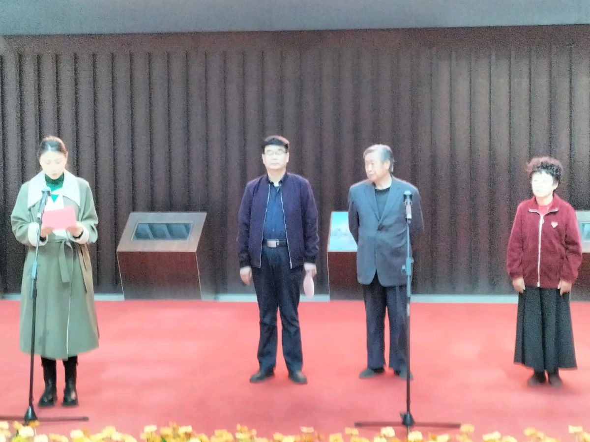 诗人于金奎:七律·沙俊清夫妇向石嘴山市博物馆捐赠藏书感怀（上平一东）（图5）