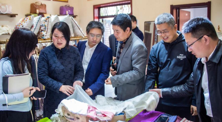 河南鲁山：国家蚕桑产业技术体系首席科学家代方银调研鲁山丝绸文化和非遗传承情况
