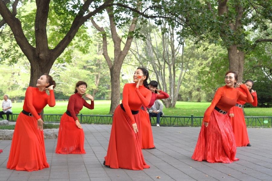 【新诗大观】生活美好诗三首||文/张道发（图2）