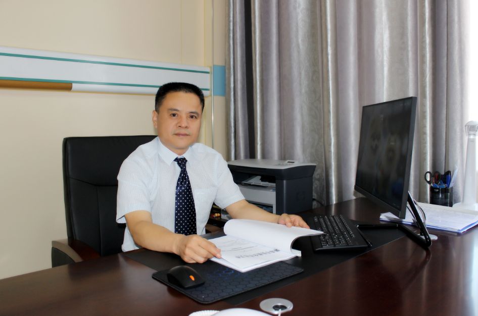 【“三提三敢”这样干】市眼科医院党委书尹龙祥：抢抓新机遇 干出新气象 以过硬能力作风引领高质量发展