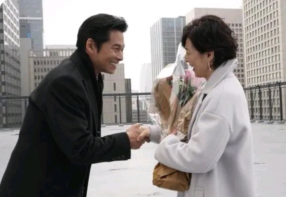 【美文美诵】《第二次握手》作者/妙泉 诵读/妙郡编辑/青青【花雨馨声】有声文学平台【第301期】（图6）