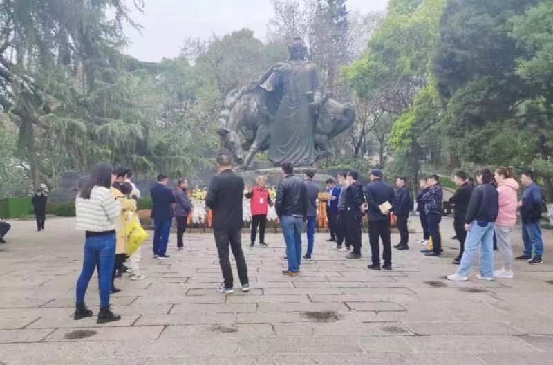 诵读《满江红》,作者:周智敏(图2)