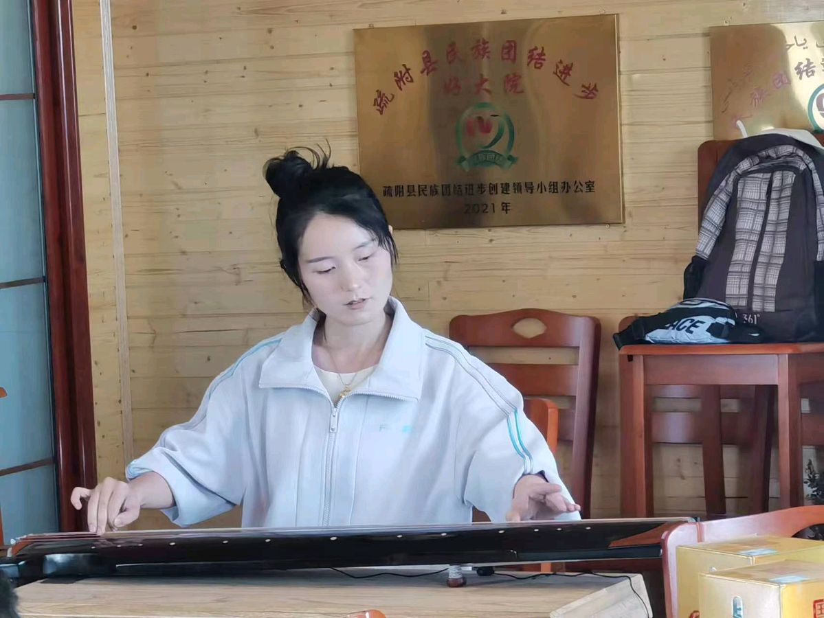 紫菱菱朗诵【在春光里我看见了你】作者/杜燕香（图6）