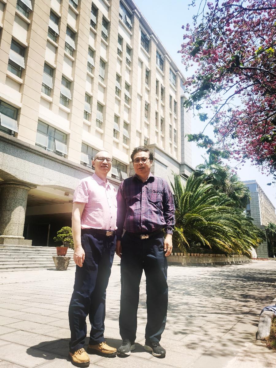 柳袁照与孟国泰(2):水性·山性·诗性