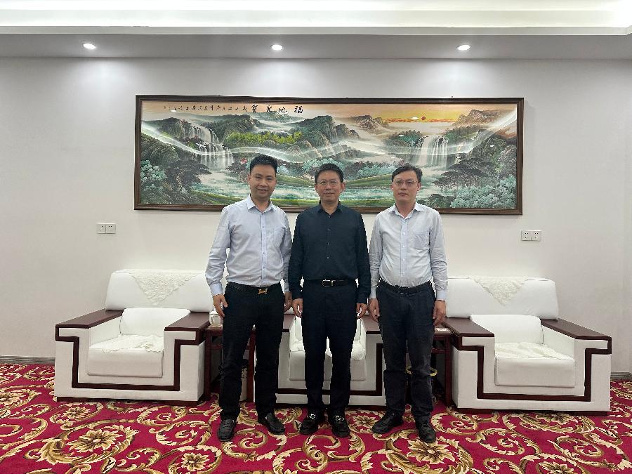 全国政协委员张华荣赴重庆汉联新能源汽车销售服务有限公司调研