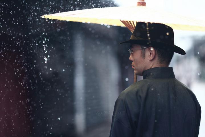 《那年，你撑伞经过我的城》作者:昨夜天【主播:简单生活】桃源国际诗歌集团】桃源♬ 馨声（图6）