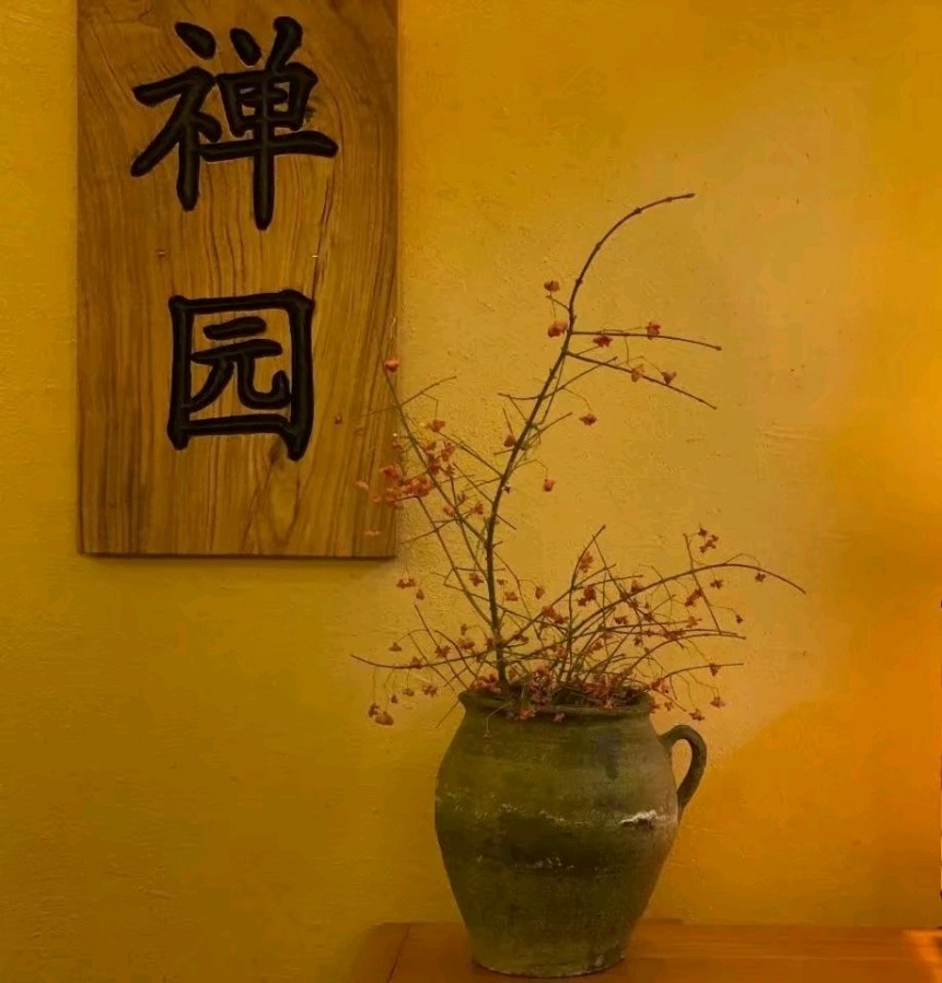 現代詩歌《月光恰恰》