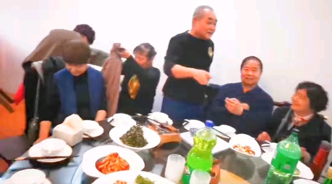 【师生情谊】魏振中：七律•与阔别四十七年的学生太华聚会随感（新韵）北京头条•西安头条•都市头条发布！（图7）