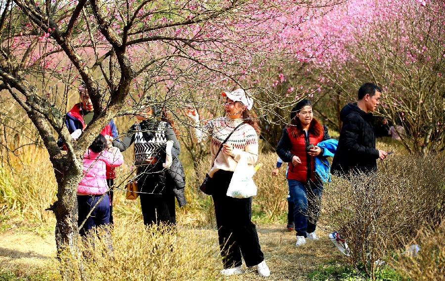 【神州源流诗苑】第929期优秀近体诗《都市头条》周刊(图8)