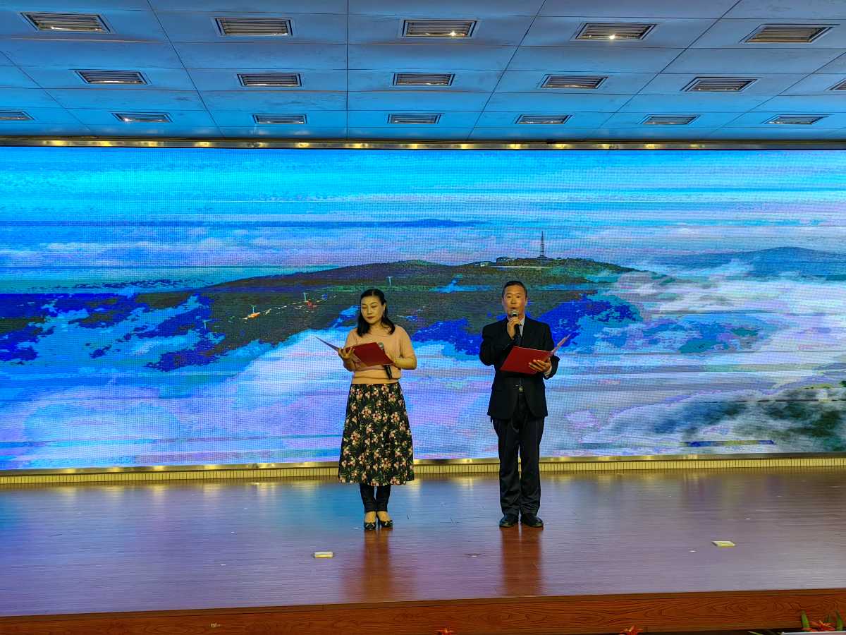 【上海头条】魏巍‖贾汪区“书香政协·知行读书会”经典诵读活动在南湖校区成功举办（图8）