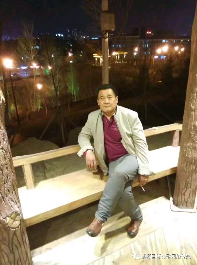 【诗在悟】作者:七里【主播:涛声依旧】【桃源国际诗歌文化传媒】用声音传递温暖以诵读致敬人生♬（图8）