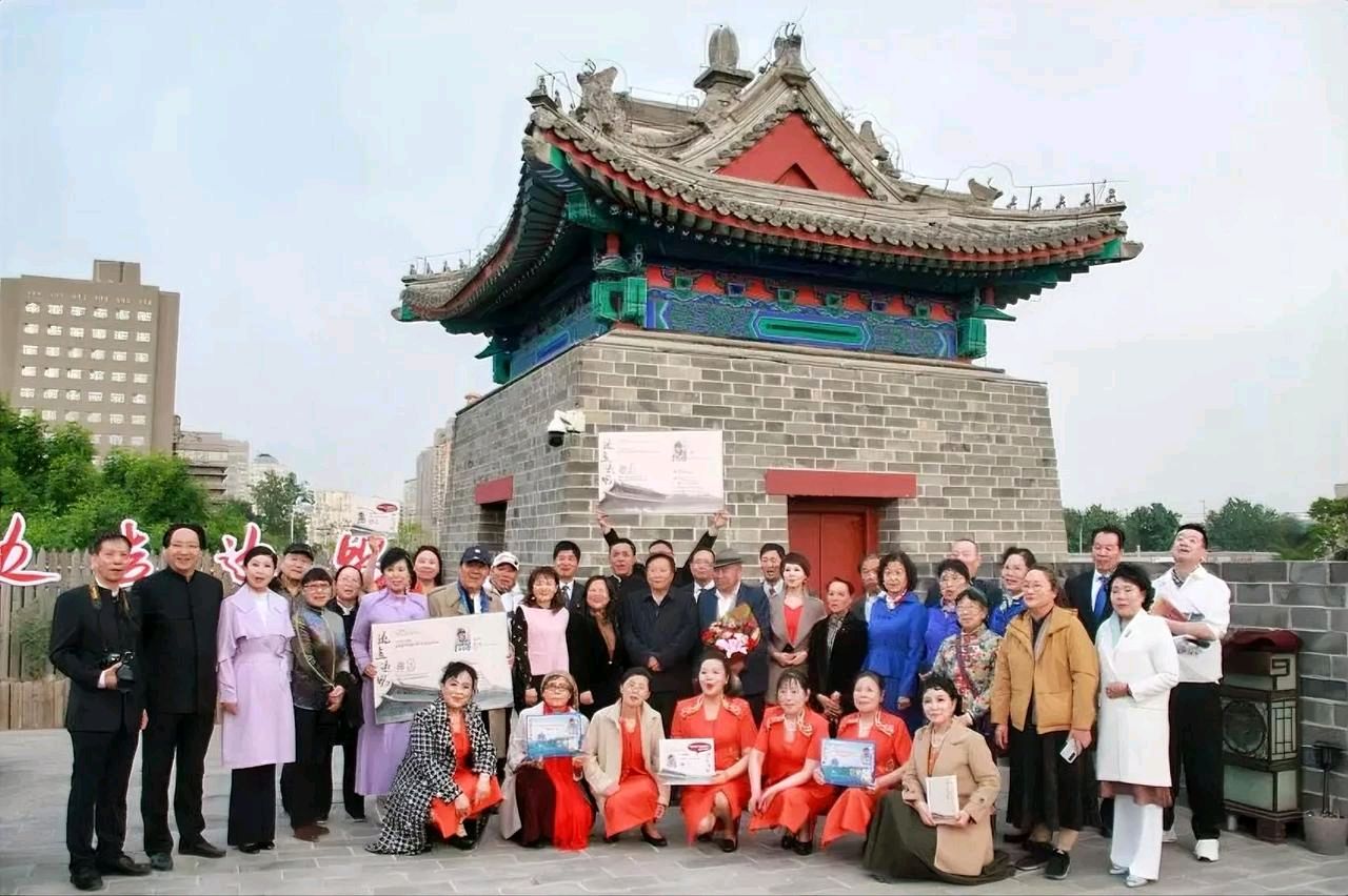 品端至上 德艺双馨 诗声尚美 ‖【边走边唱】古建专家徐德凝诗集新书发布会暨诗诵活动在京举行（图18）
