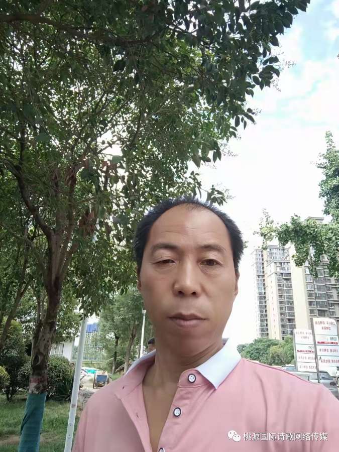 《我的某一天》作者:含笑【主播:青苗】【桃源国际诗歌文化传媒集团】用声音传递温暖以诵读致敬人生♬（图9）