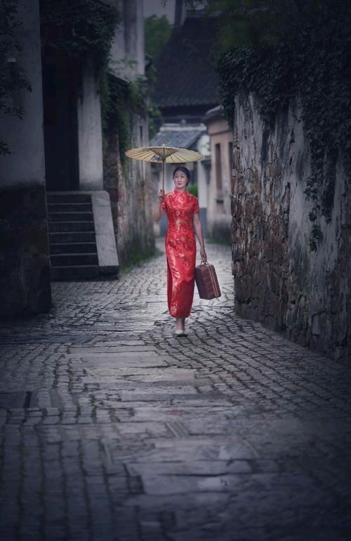 《也许只是一个愿望》作者:狄安娜【主播:简单生活】【桃源国际诗集团】用声音传递温暖以诵读致敬人生♬（图5）